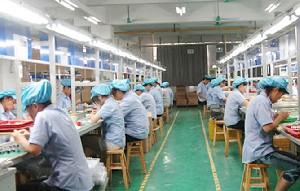 提高员工积极性 举行操作技···